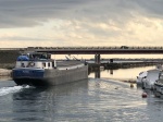 50419f69ea6e2b90-photo.jpg